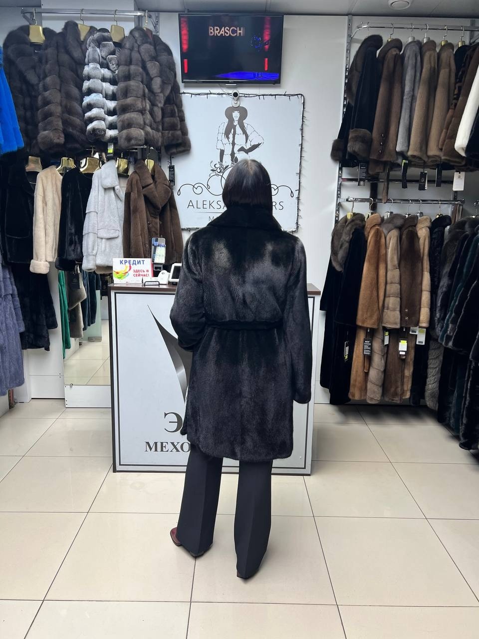 норковая шуба,шуба норка,шуба из норки,меховая шуба,черная норковая шуба