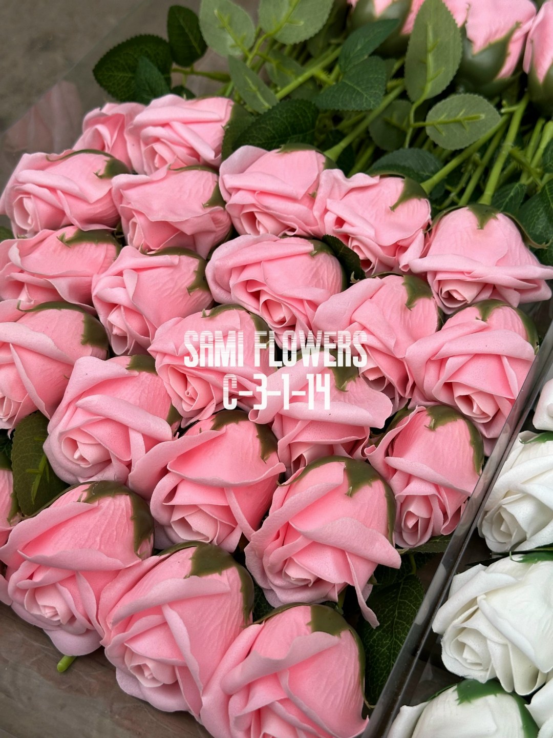 цветами,цвета тюльпанов,много тюльпанов,тюльпаны к 8 марта,цветочный базар