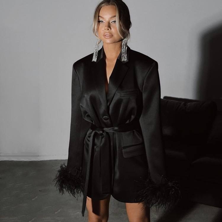 платье пиджак с перьями,пиджак с перьями,женское платье пиджак,платье пиджак,стильное платье пиджак с перьями
