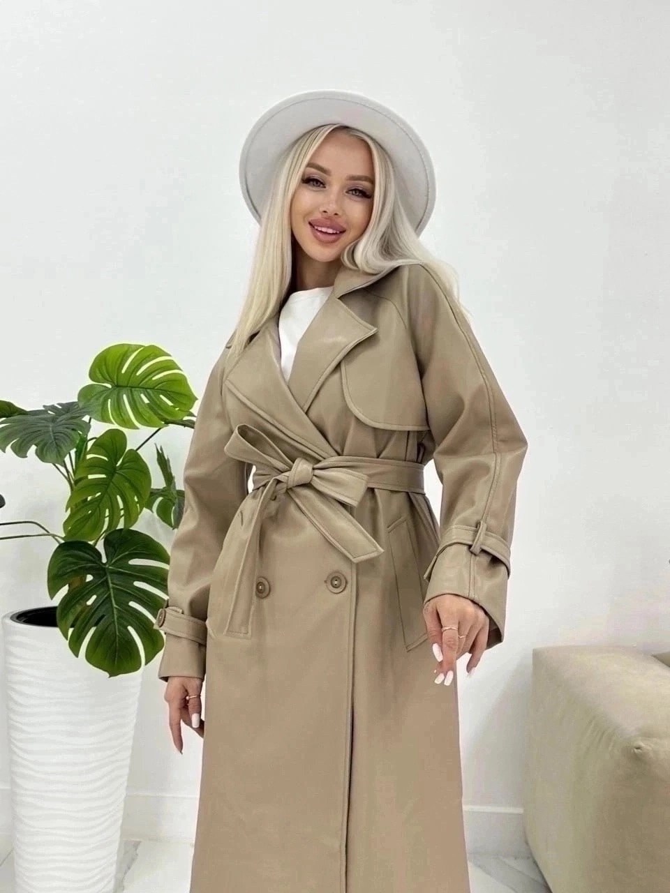 модные плащи 2025,женские плащи,тренч плащ,бежевый тренч,плащ женский тренч
