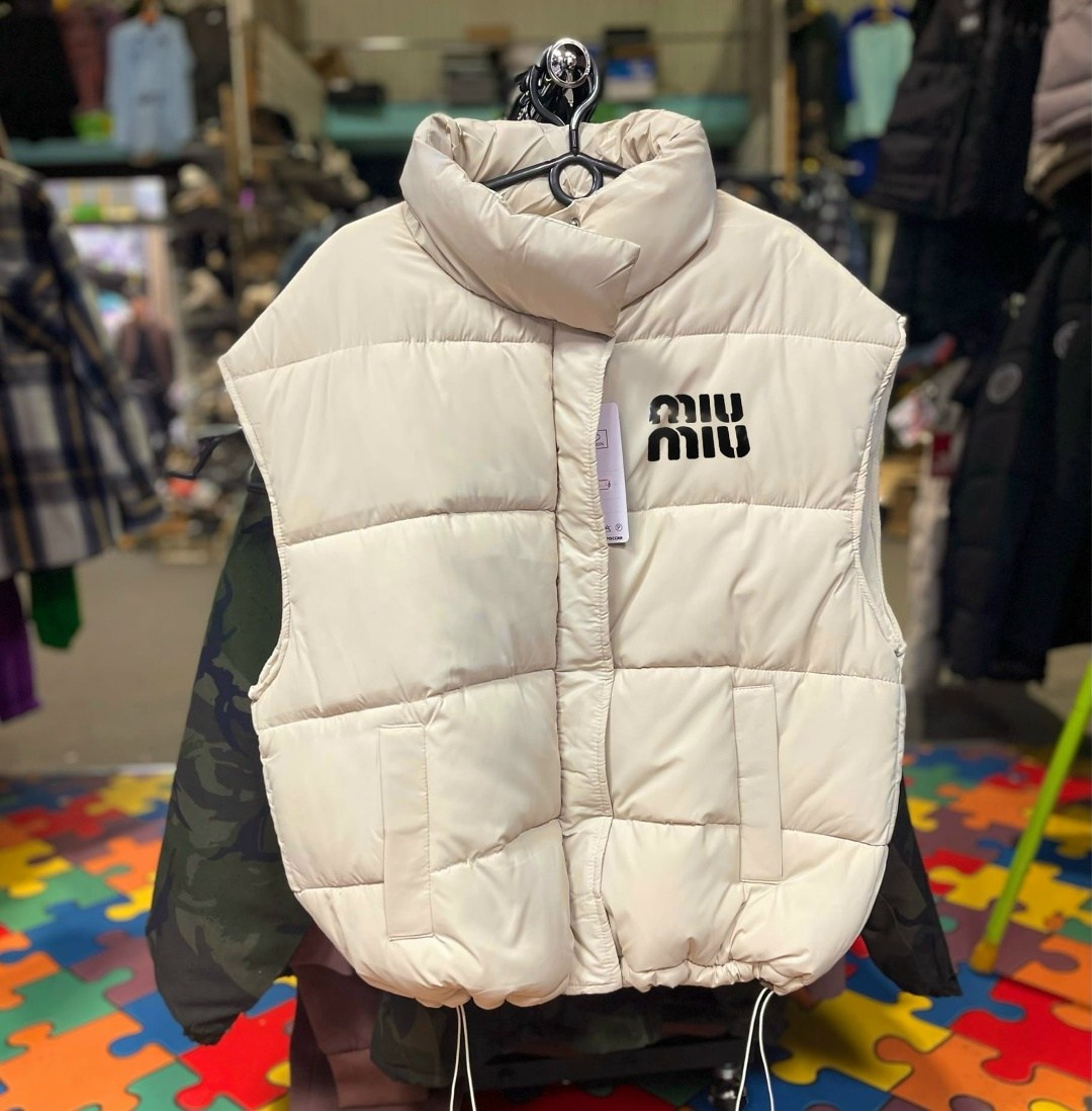 женская жилетка,жилет теплый,жилет женский,жилет бежевый,жилет