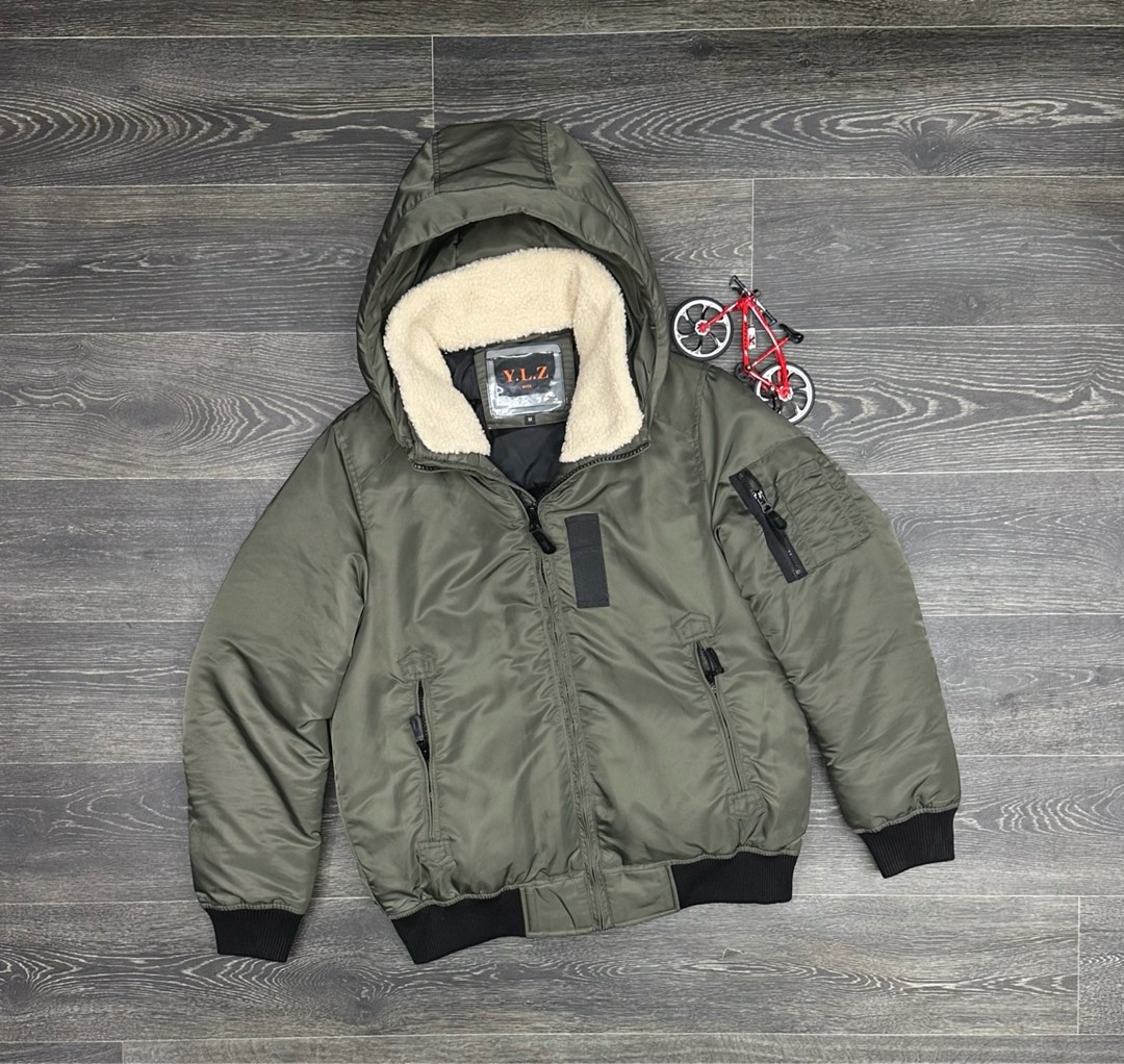 демисезонные куртки,куртка бомбер,куртка,мужская куртка бомбер,мужская демисезонная куртка