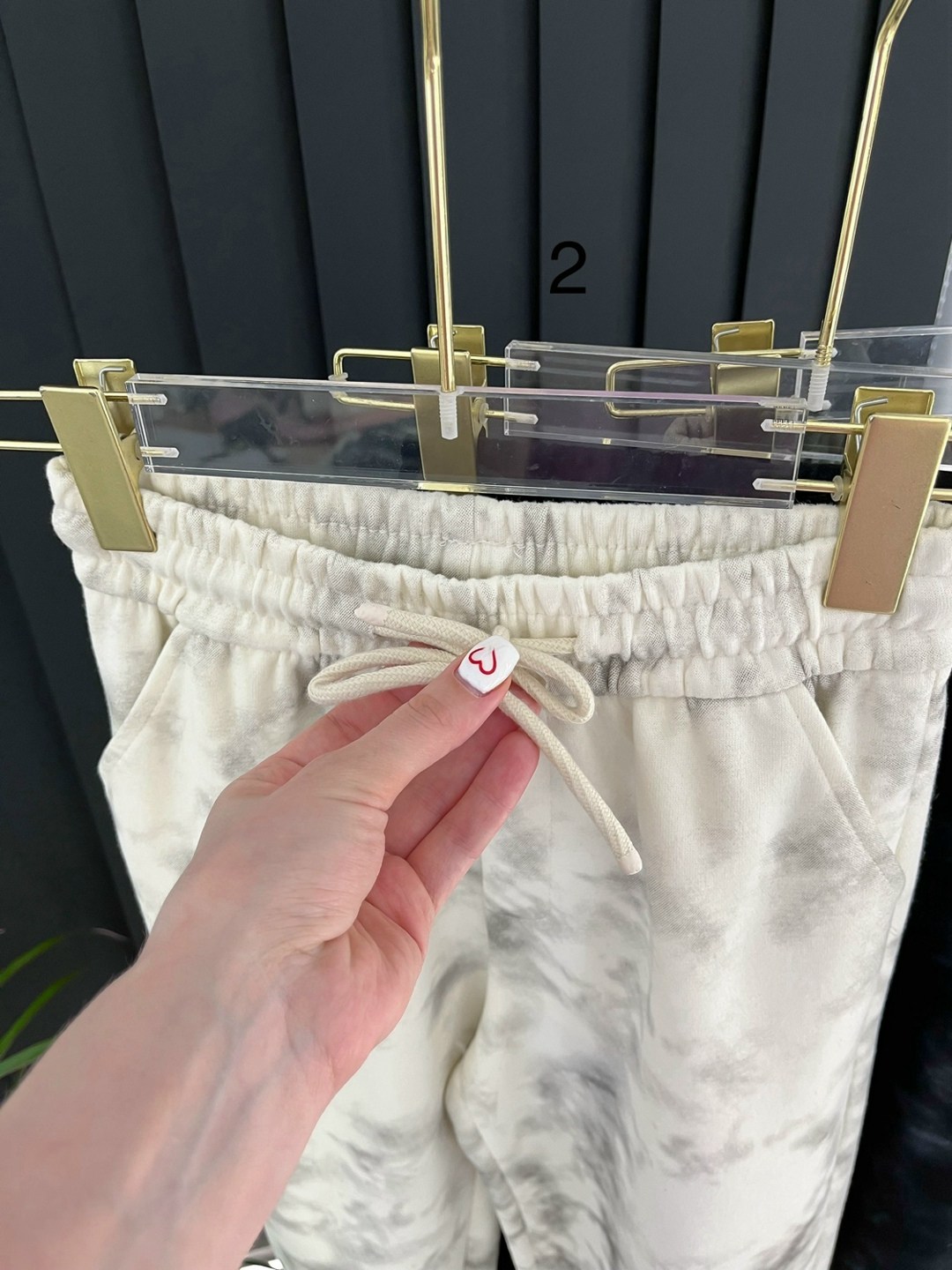 брюки джоггеры,брюки свободные,брюки спортивные джоггеры,модные брюки,модные штаны