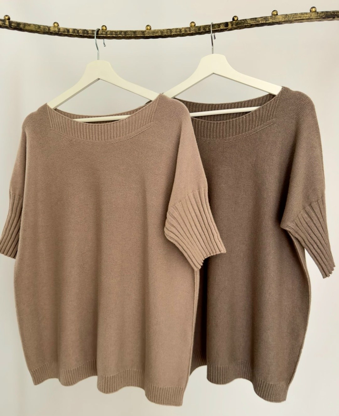 бежевый джемпер,джемпер,кашемировый джемпер,свитер,свитер с рукавом