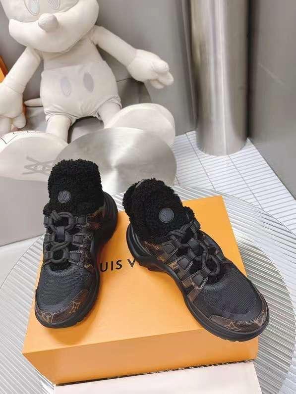 кроссовки louis vuitton,кроссовки женские louis vuitton,кроссовки lv,кроссовки луи виттон женские,кроссовки луи виттон