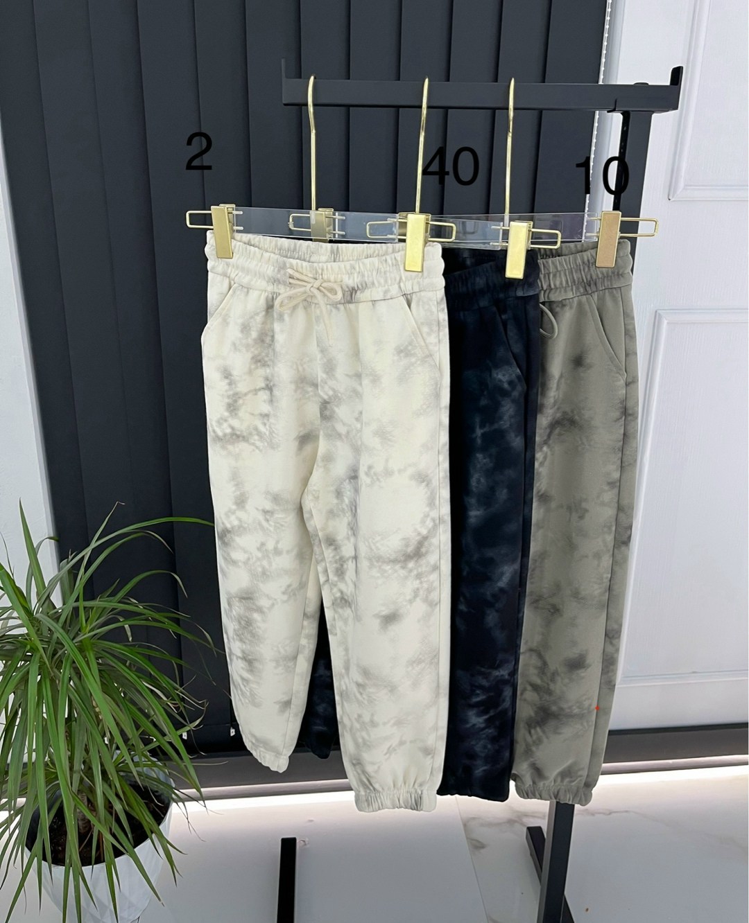 брюки джоггеры,брюки свободные,брюки спортивные джоггеры,модные брюки,модные штаны