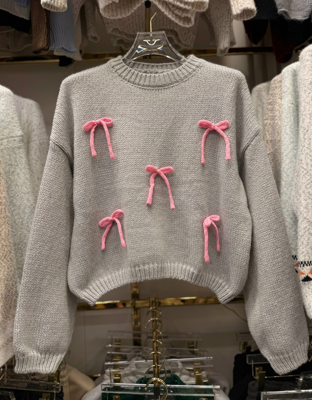 вязаные свитера женские,вязаные свитера,стильный свитер,свитер с бантиками,свитера женские