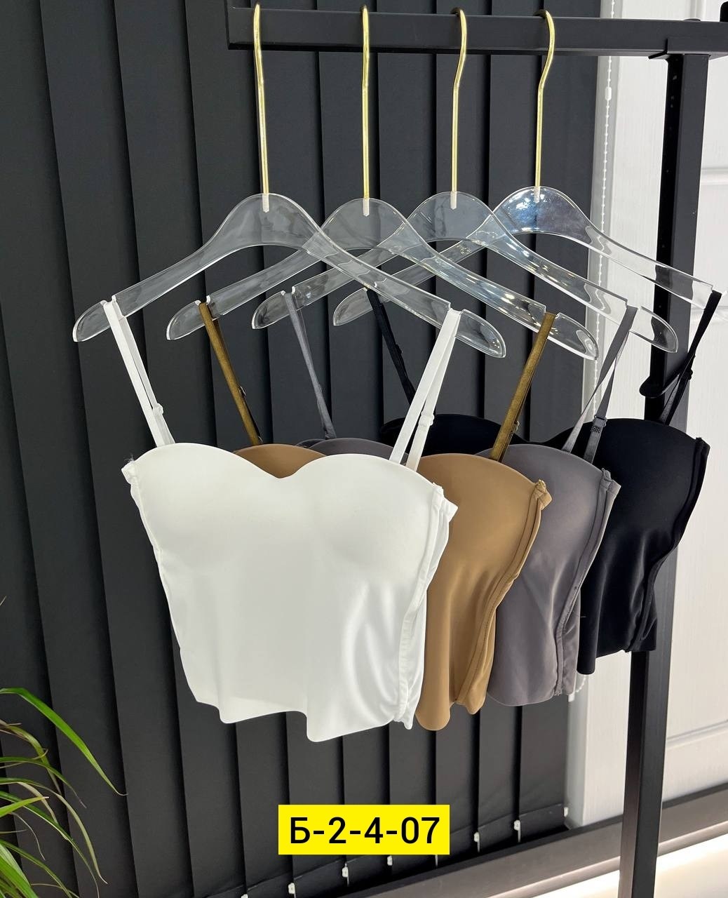 топ женский на бретелях,женские майки,кроп топ,топ женский,топик с чашками