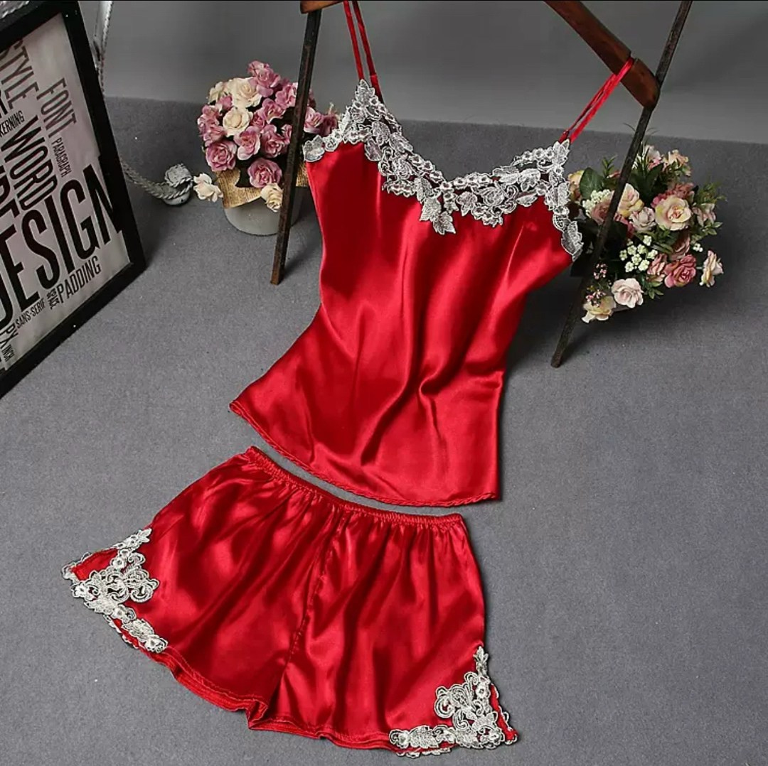 женская шелковая пижама,черные атласные пижамы женские,шелковые пижамы женские с кружевом,женские пижамные комплекты,атласная пижама