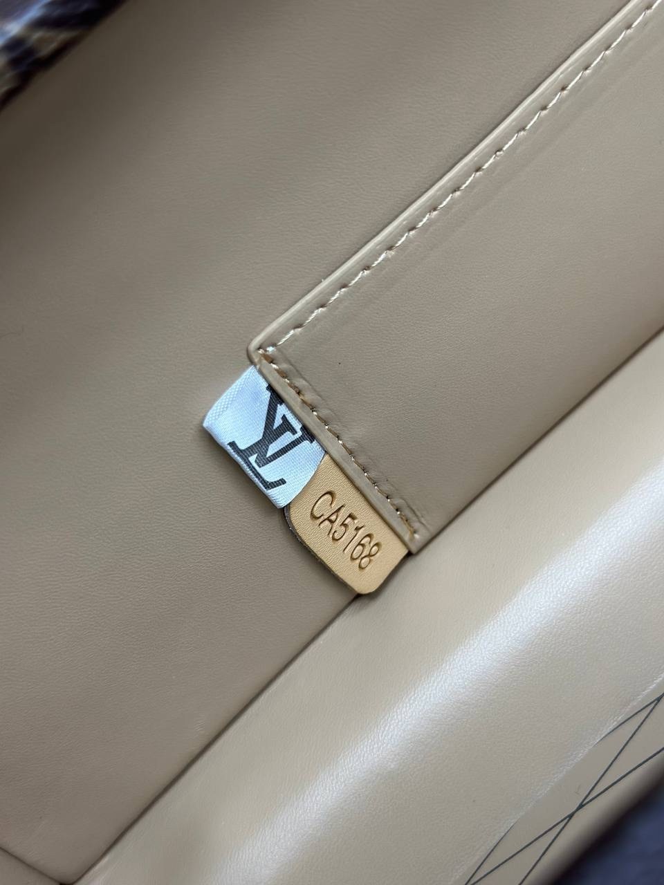 сумка сундук луи виттон,cумка louis vuitton,louis vuitton petit malle,сумка женская louis vuitton,сумка сундучок