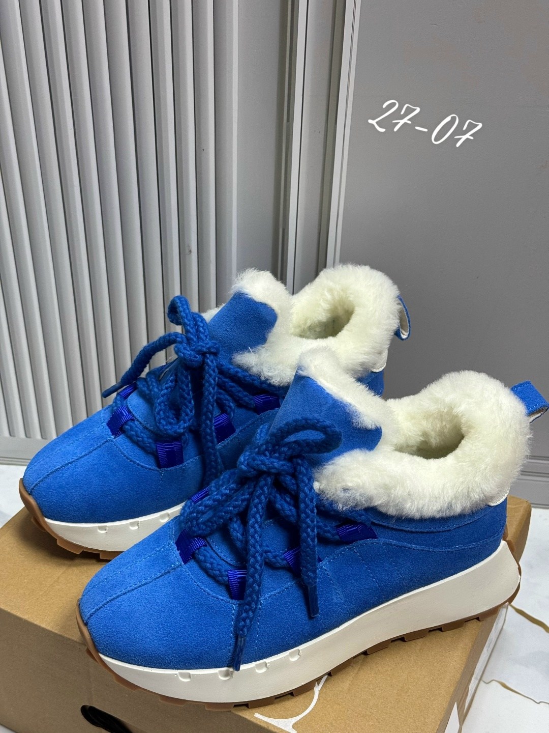 ,кроссовки зимние женские,зимние кроссовки,кроссовки женскиe,кроссовки зимние с мехам