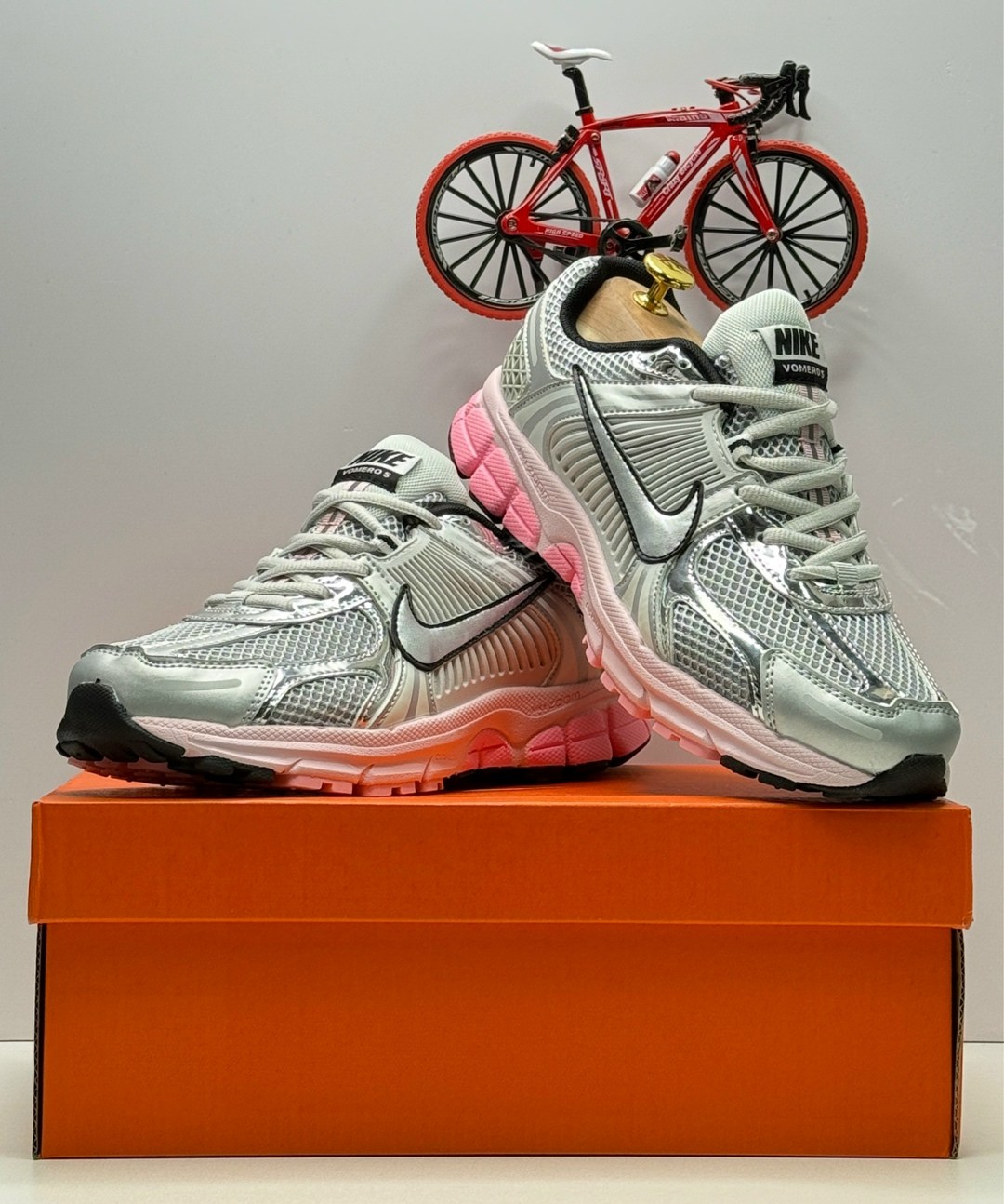 кроссовки nike zoom vomero 5,nike air zoom vomero 5,женские кроссовки nike air zoom vomero 5,кроссовки nike air zoom vomero 5,nike zoom vomero 5