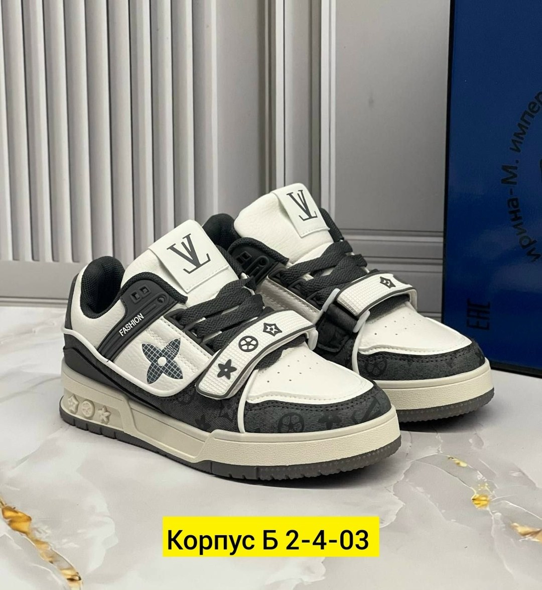 ,женские кроссовки,спортивная ,мужская  кроссовки,мужские кроссовки