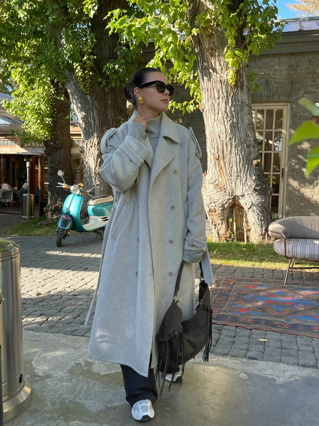 пальто женское оверсайз,пальто модное,стильное пальто,серое пальто,пальто оверсайз