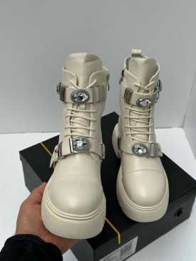 Ботинки