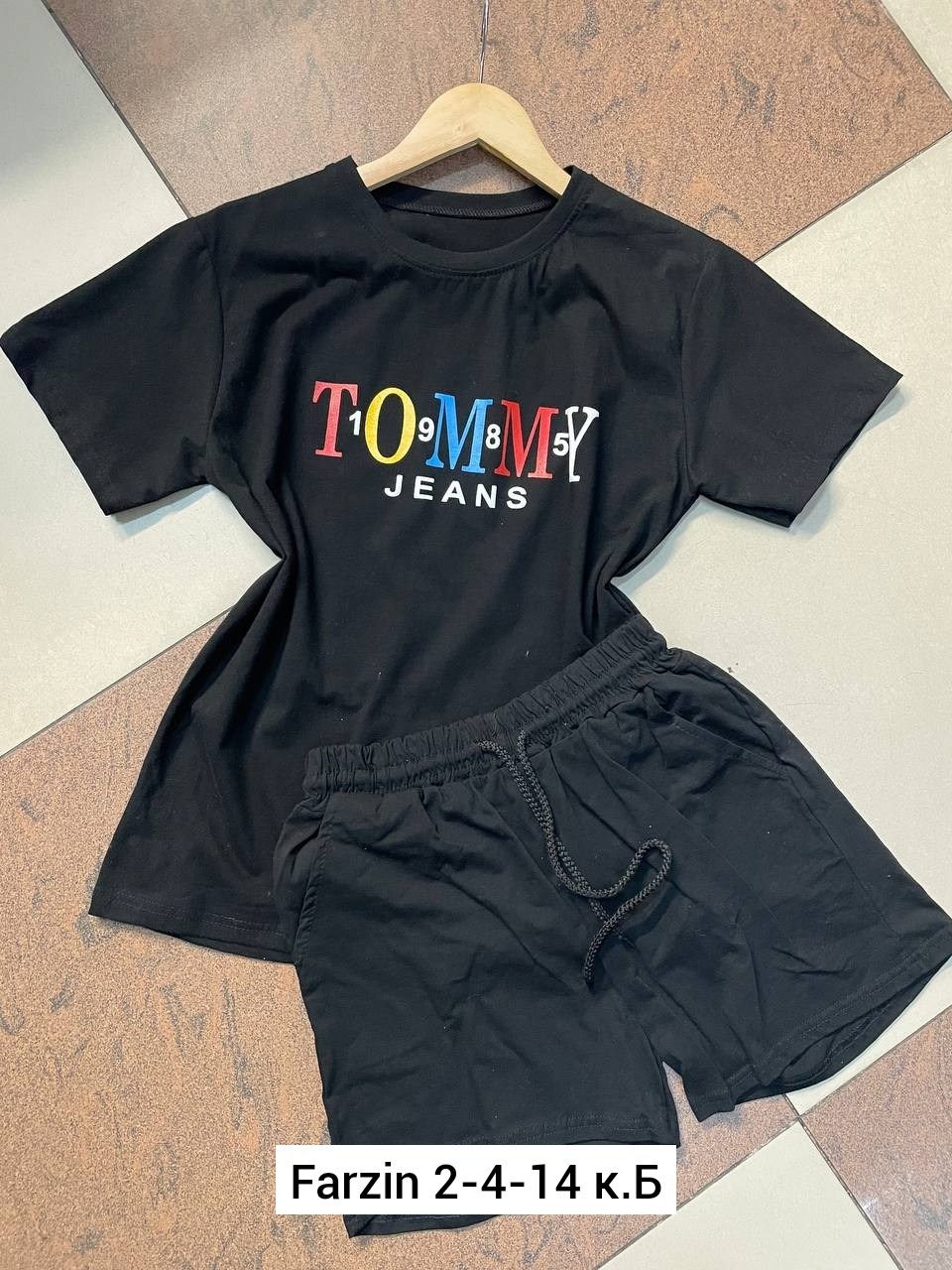 спортивные костюмы,костюм футболка,костюмы спортивные женские,сток одежда,костюмы двойки