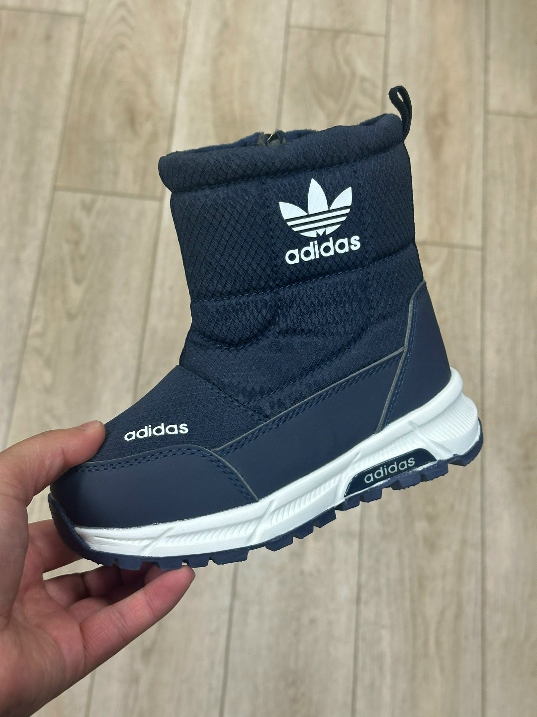 дутики adidas,дутыши адидас мужские,угги адидас мужские зимние,дутыши адидас,зимние кроссовки adidas