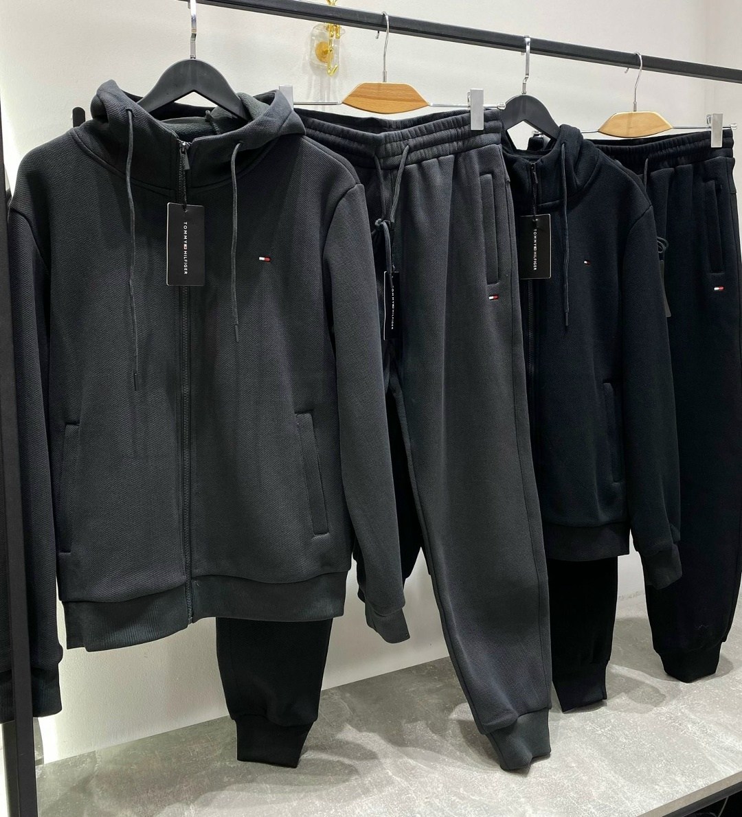 спортивный костюм armani,мужские спортивные костюмы,спортивные костюм,спортивный костюм armani exchange,спортивный костюм стильный