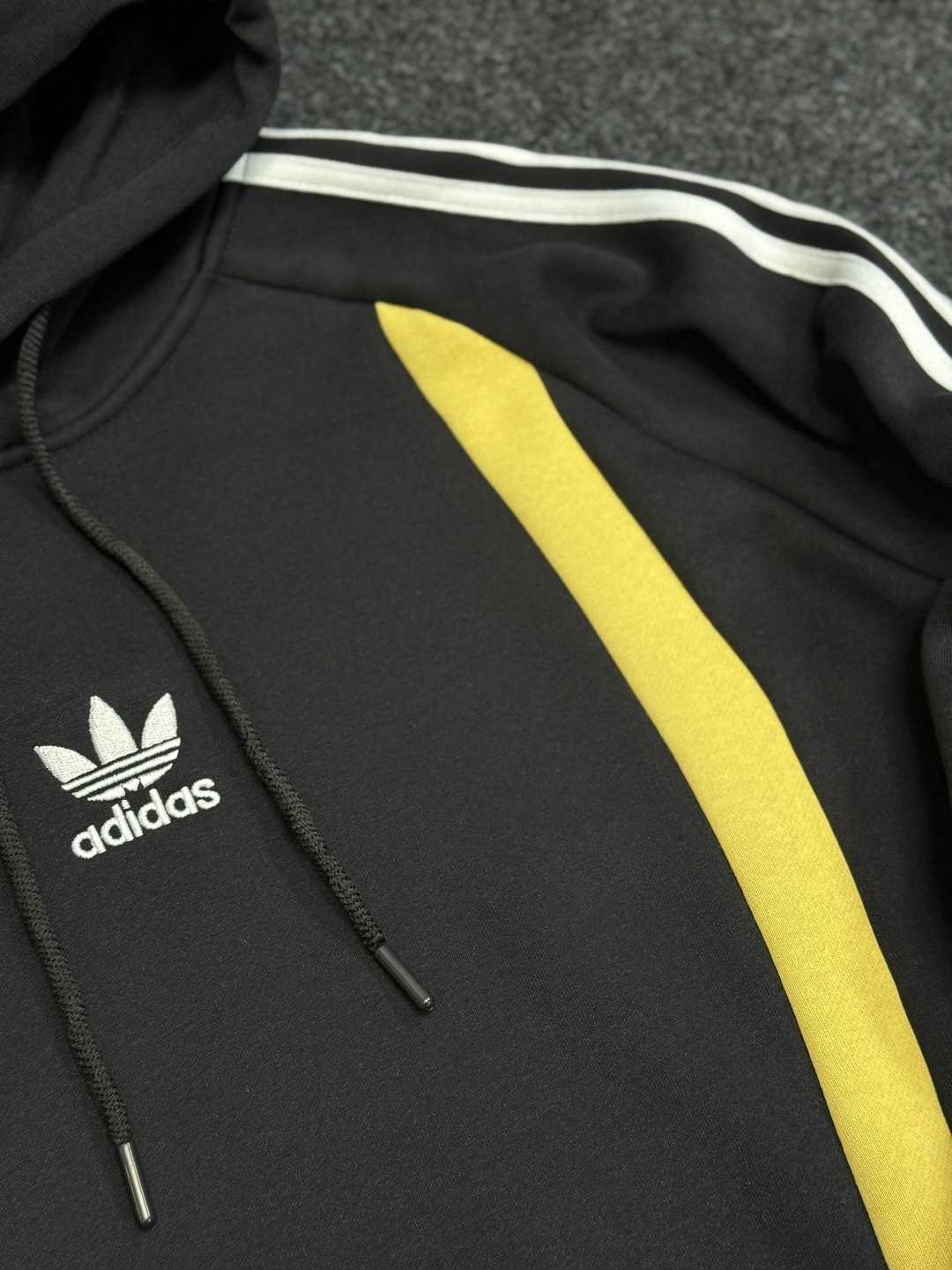 спортивный костюм adidas,спортивные костюмы адидас,мужской спортивный костюм adidas,костюмы адидас,спортивные костюмы