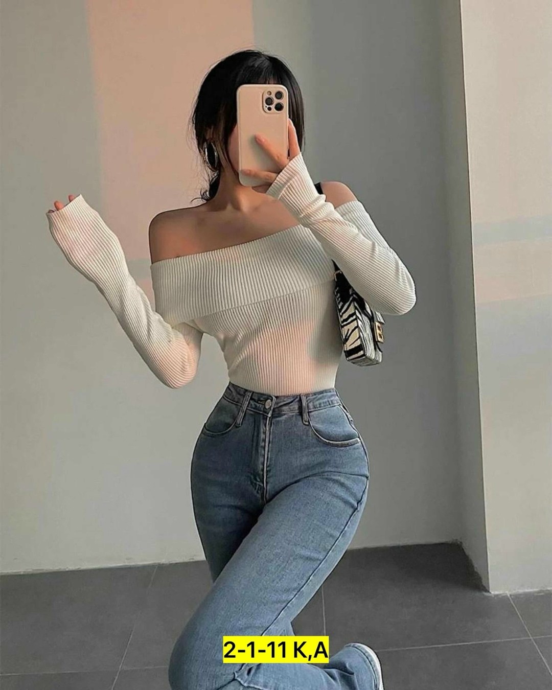 женский трикотажный свитер с открытыми плечами,свитер с открытыми плечами женский,кофта женская с открытыми плечами,кофта с открытыми плечами,кофта лапша