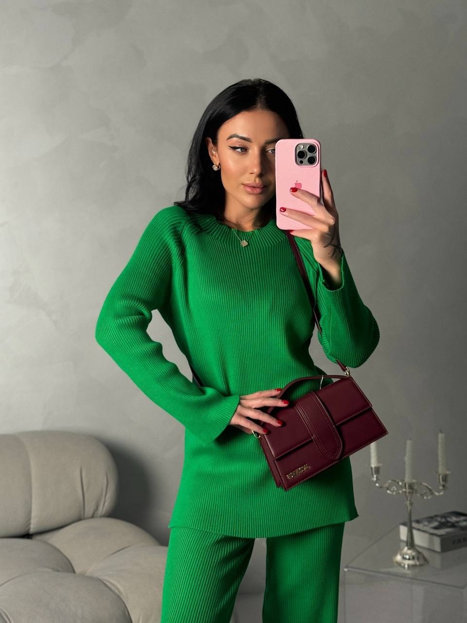 костюмы брючные,вязаные костюмы,костюм трикотажный,салатовый брючный костюм,вязаный костюм брючный