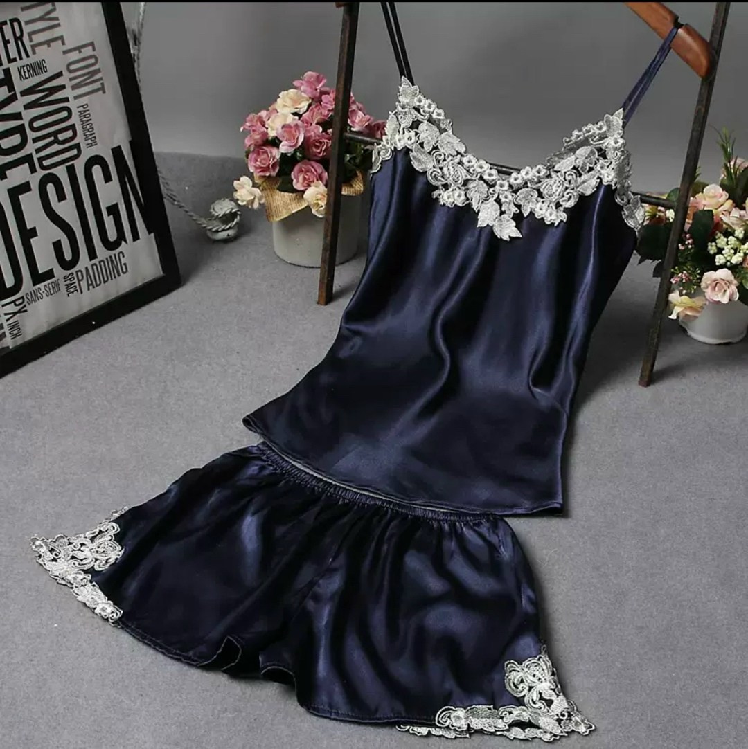 женская шелковая пижама,черные атласные пижамы женские,шелковые пижамы женские с кружевом,женские пижамные комплекты,атласная пижама