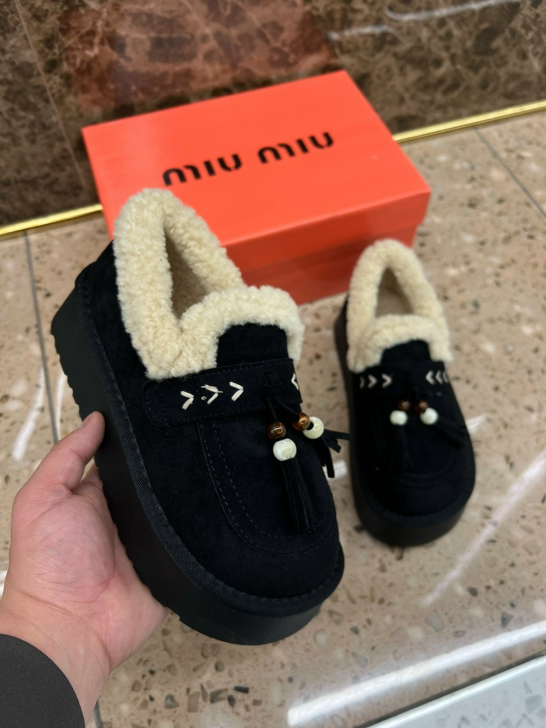 ,женские угги, женская,зимняя  женская,зимняя