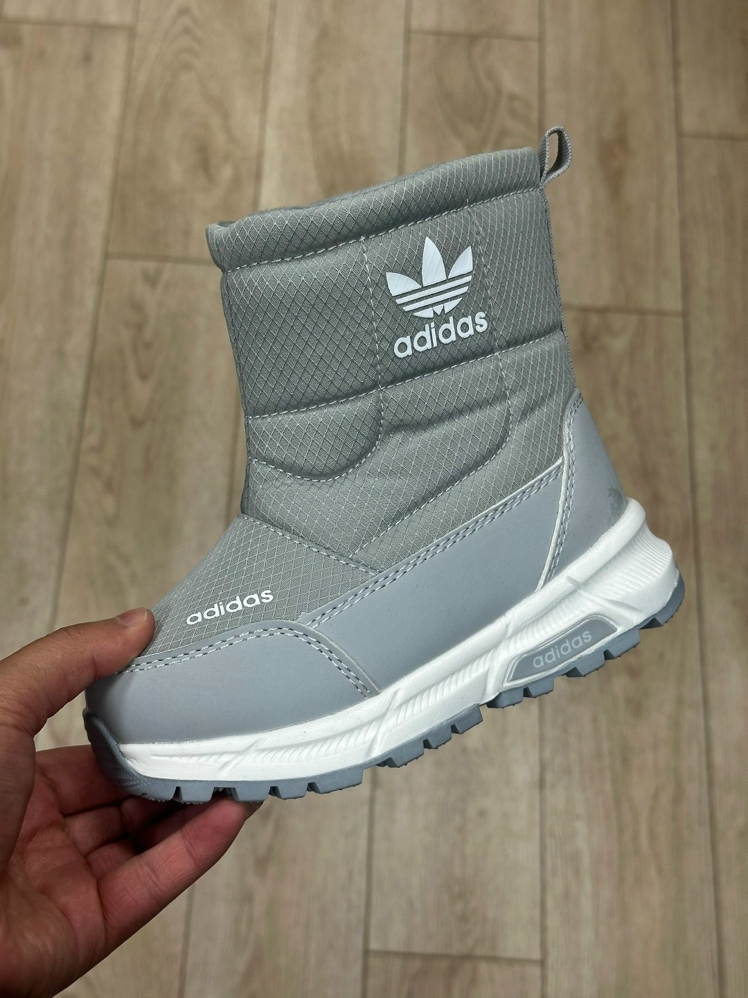 дутики adidas,дутыши адидас мужские,угги адидас мужские зимние,дутыши адидас,зимние кроссовки adidas