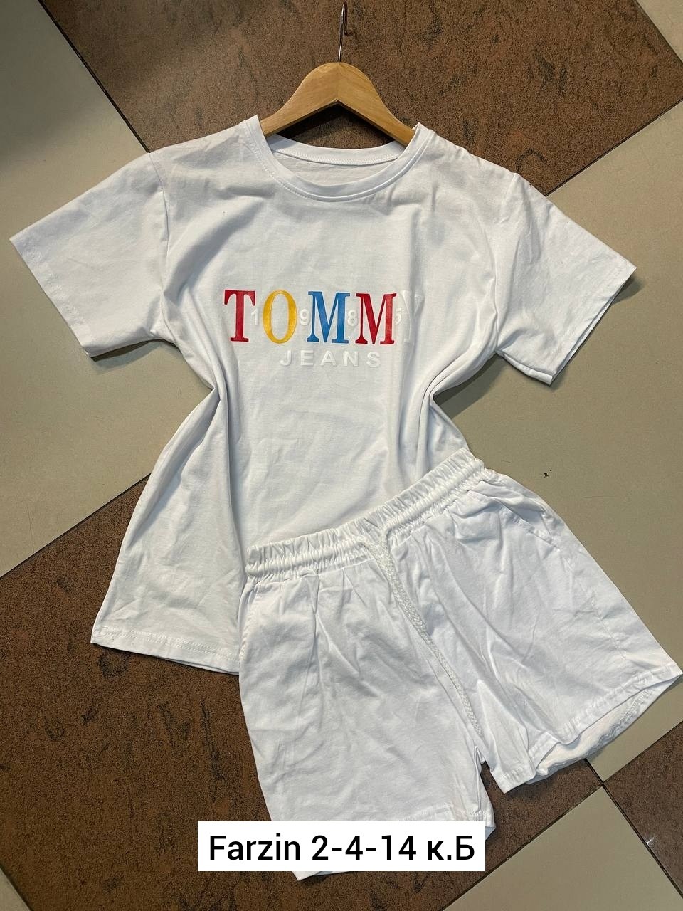 спортивные костюмы,костюм футболка,костюмы спортивные женские,сток одежда,костюмы двойки