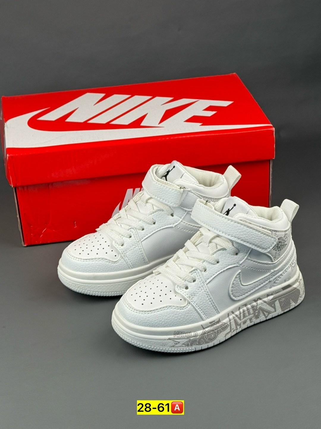 кроссовки,кроссовки эко,спортивные кроссовки,мерилы кроссовки,белые кроссовки