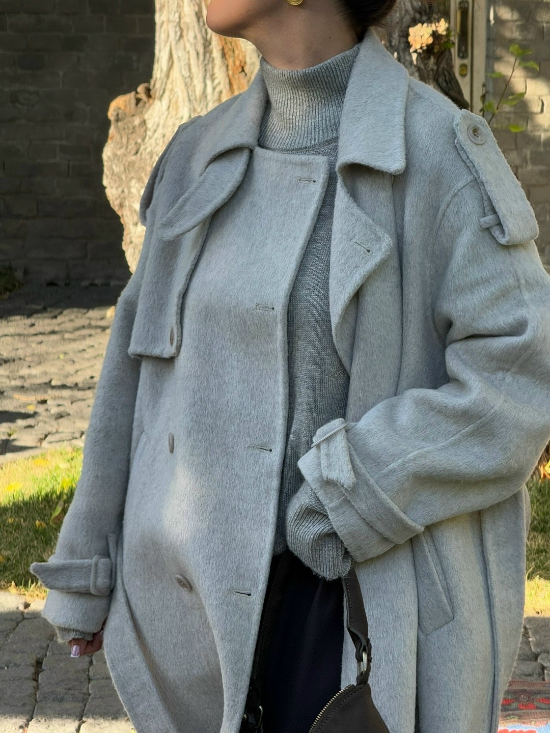 пальто женское оверсайз,пальто модное,стильное пальто,серое пальто,пальто оверсайз