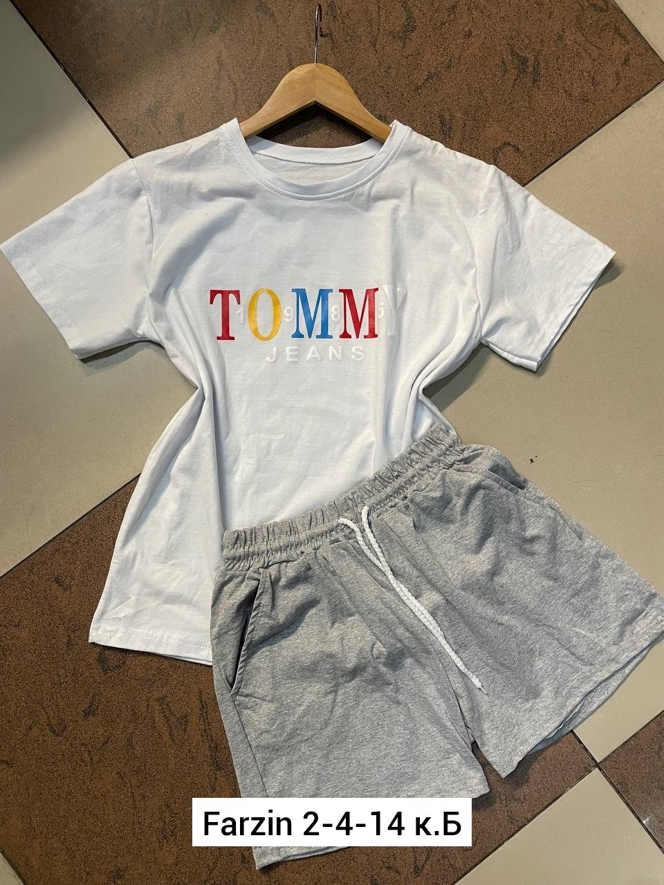 спортивные костюмы,костюм футболка,костюмы спортивные женские,сток одежда,костюмы двойки