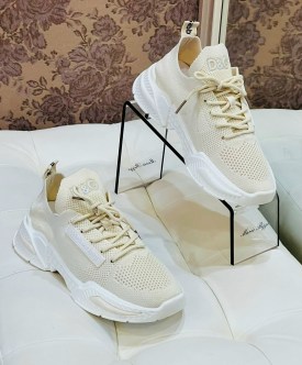 Кроссовки