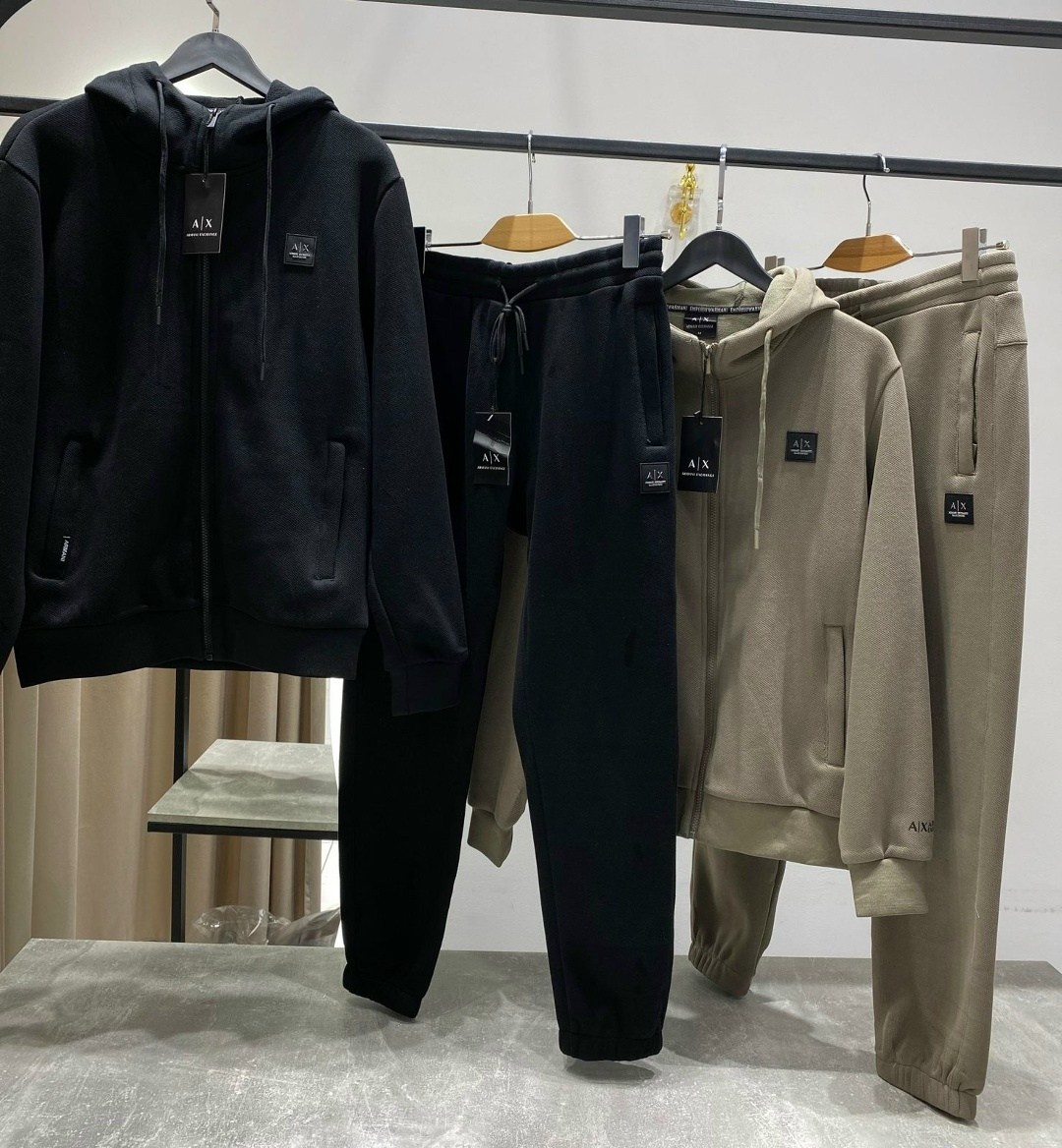 спортивный костюм armani,мужские спортивные костюмы,спортивные костюм,спортивный костюм armani exchange,спортивный костюм стильный