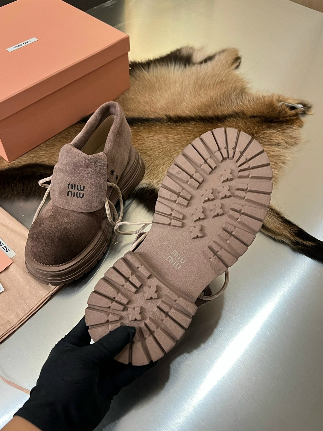 ботинки miu miu,ботинки миу миу,,ботинки замшевые,ботинки женские