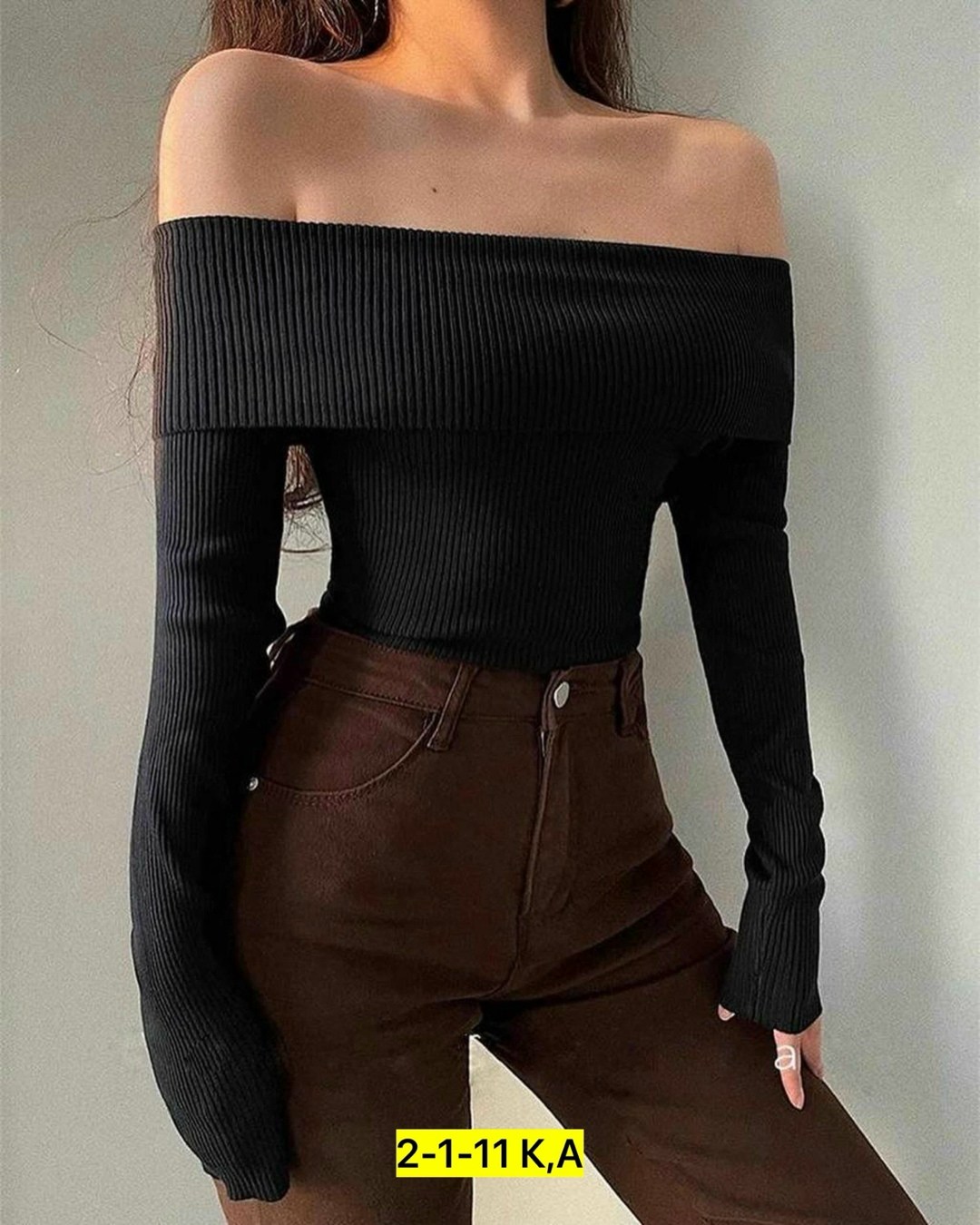 женский трикотажный свитер с открытыми плечами,свитер с открытыми плечами женский,кофта женская с открытыми плечами,кофта с открытыми плечами,кофта лапша