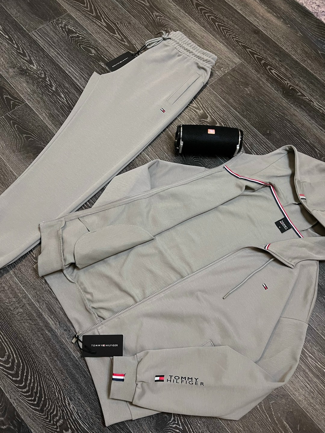 спортивный костюм tommy hilfiger,мужские спортивные костюмы,спортивный костюм томми хилфигер мужские,спортивный костюм для мужчин,спортивные костюм