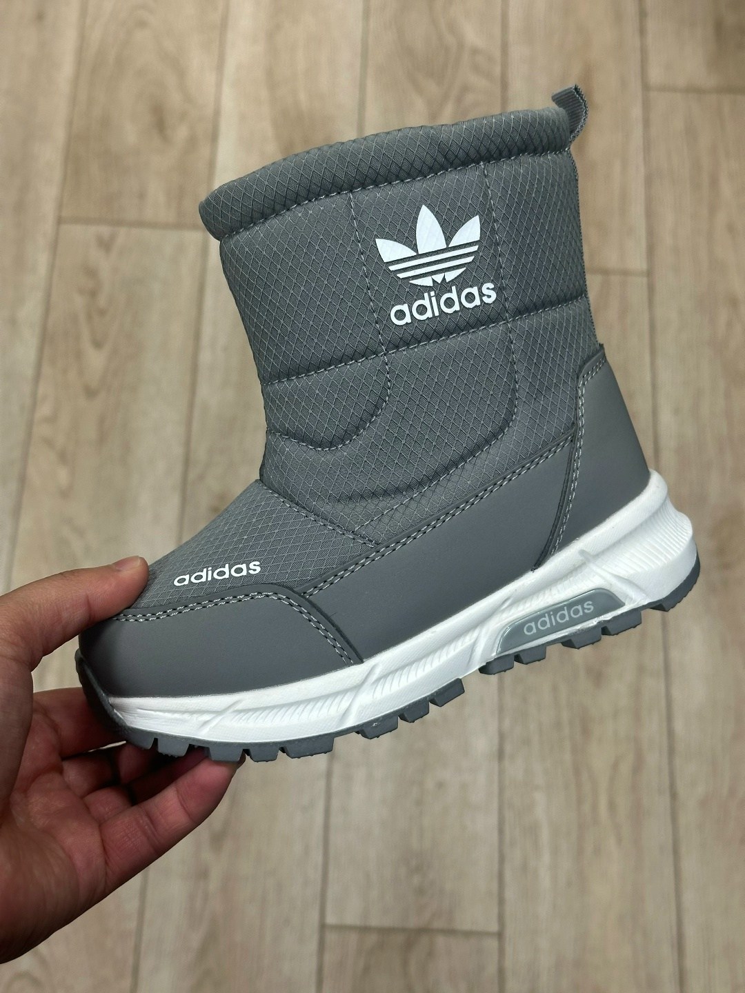 дутики adidas,дутыши адидас мужские,угги адидас мужские зимние,дутыши адидас,зимние кроссовки adidas