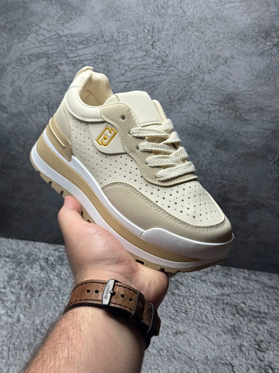 ,liu jo кроссовки,женские кроссовки,кроссовки женские liu jo,бежевые кроссовки