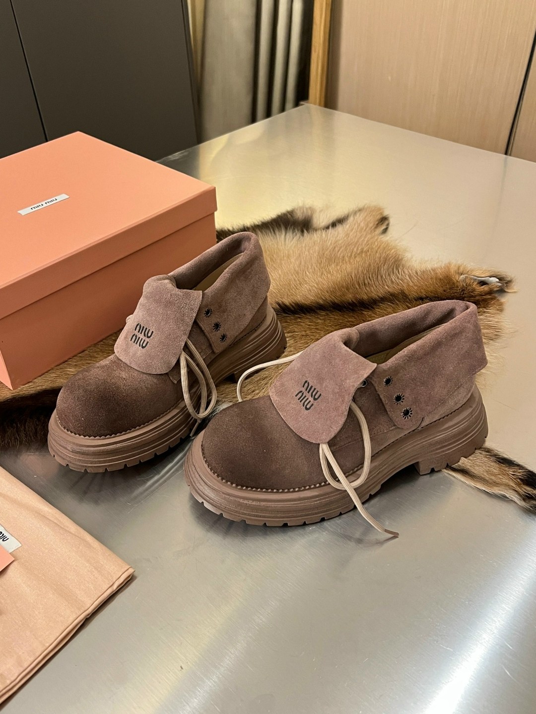 ботинки miu miu,ботинки миу миу,,ботинки замшевые,ботинки женские