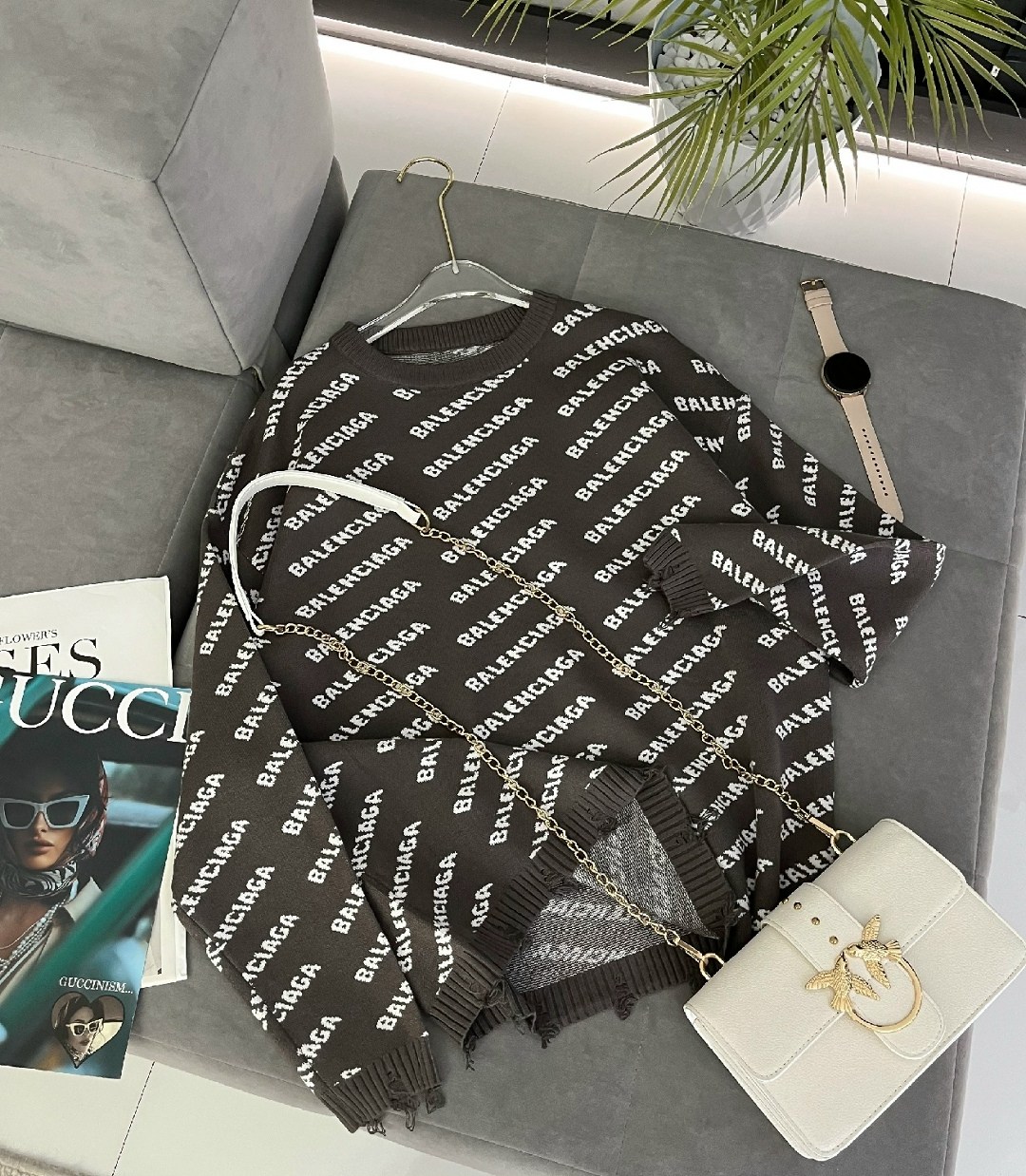 баленсиага кофта,модные свитера,свитер balenciaga,свитер баленсиага,баленсиага кристобаль