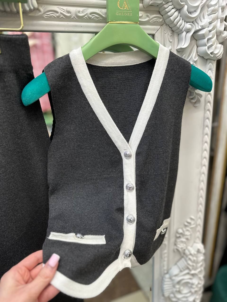 элегантные кардиганы,трикотажный кардиган,кардиган классический,кардиган,женский трикотажный кардиган с