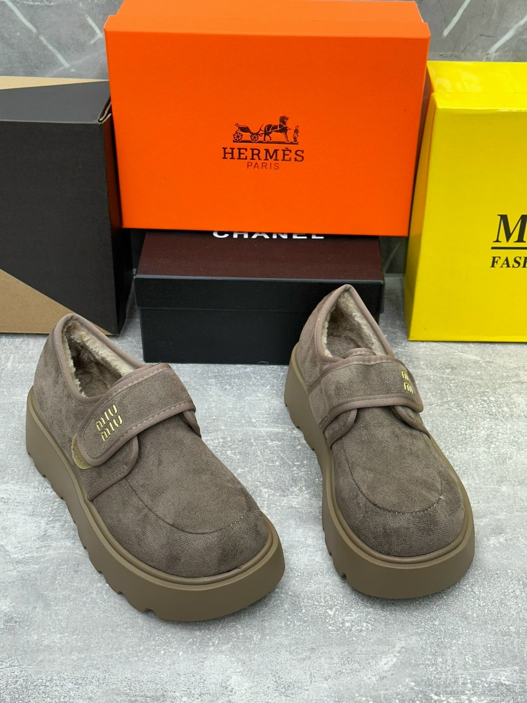 ,лоферы hermes,замшевые лоферы hermes,женская ,брендовая