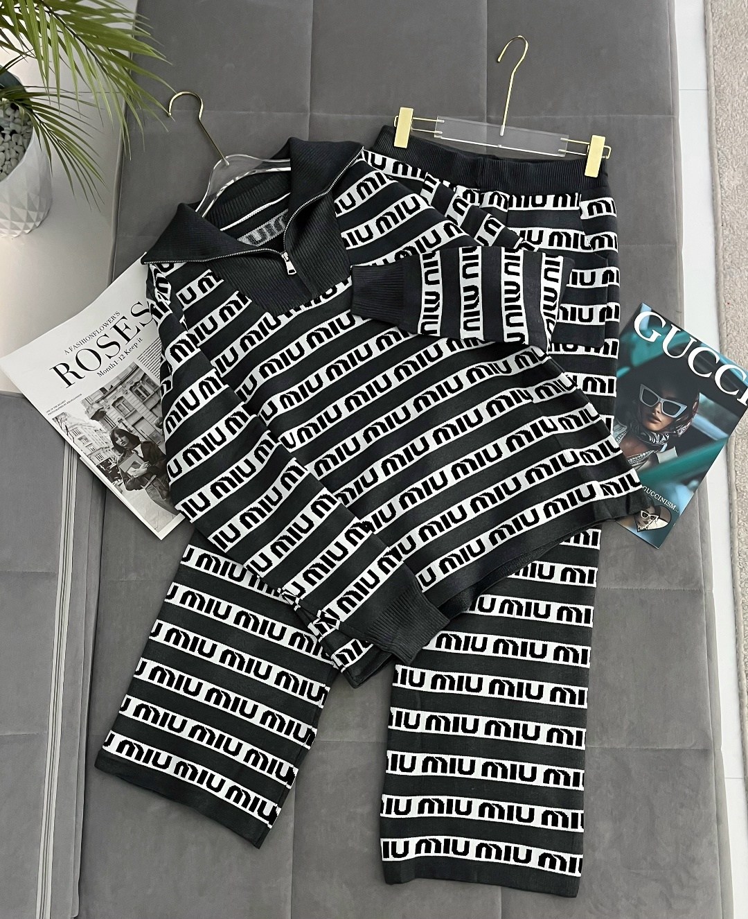 трикотажные костюмы,костюм fendi,костюм модный,костюм диор женский спортивный оригинал,спортивные костюмы женские