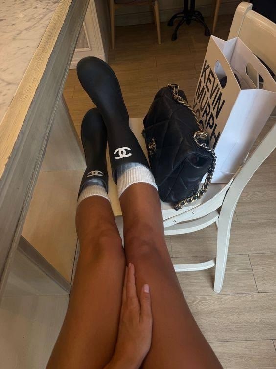 резиновые сапоги,женские резиновые сапоги,высокие сапоги,сапоги chanel,платья мини