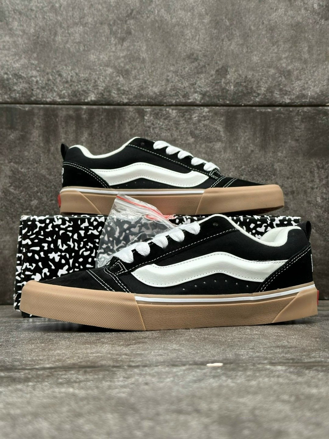 ,мужские кеды vans,vans old skool black gum,vans old skool black,кеды vans