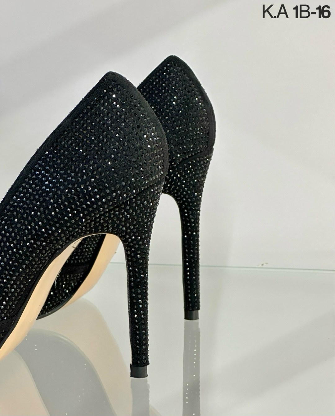 ,женские туфли лодочки,туфли лодочки 2025,туфли со стразами на каблуке,туфли на шпильках