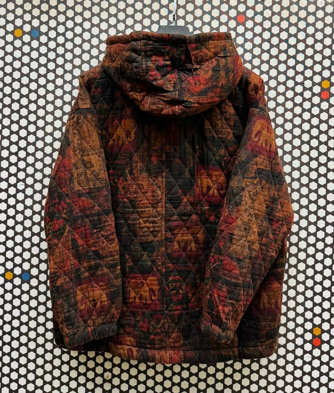 демисезонная куртка,куртка с принтом,стеганая куртка,женская куртка демисезонная,флисовая куртка