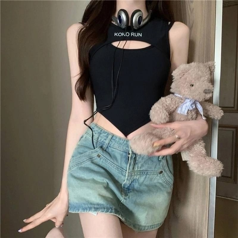 женская укороченная майка без рукавов,кроп топ женский,топ с вырезом женский,кроп топ без рукавов,топ женский