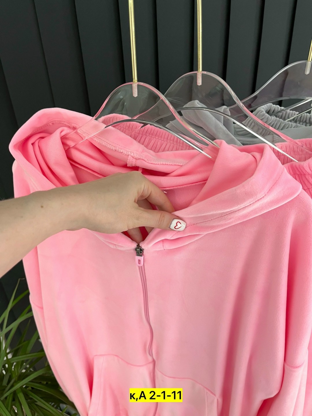 спортивные женские костюмы,костюм велюровый,костюмы спортивные велюровые,велюровый костюм розовый,костюмы комплекты